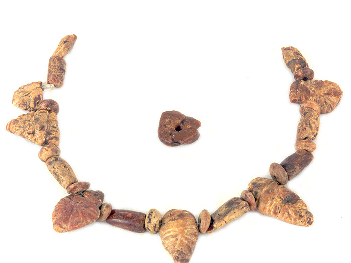 Ambre lavorate. Fara in Sabina, Museo Civico Archeologico.